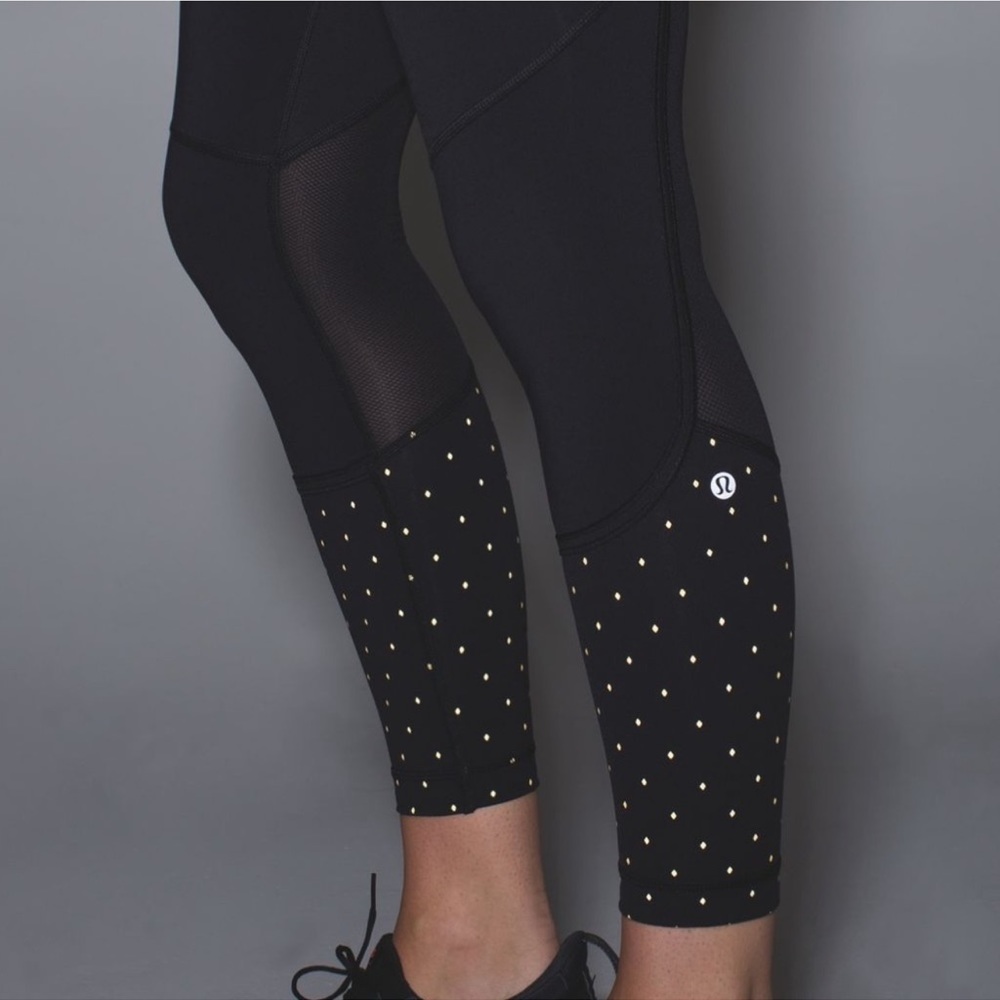 RARE Lululemon Pedal to the Medal Black and Gold Diamonds Leggings Sz 6